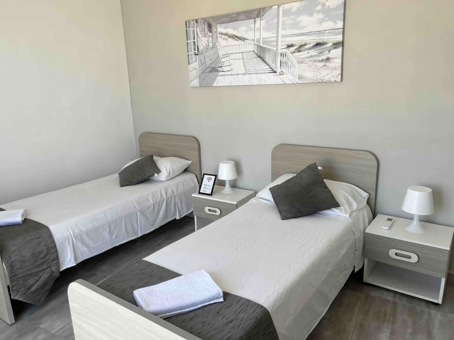 F12 Room 1, Private Room Two Single Beds Shared Bathroom In Shared Flat Мсіда Екстер'єр фото