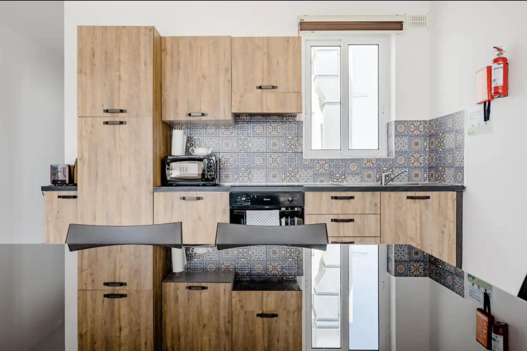 F12 Room 1, Private Room Two Single Beds Shared Bathroom In Shared Flat Мсіда Екстер'єр фото